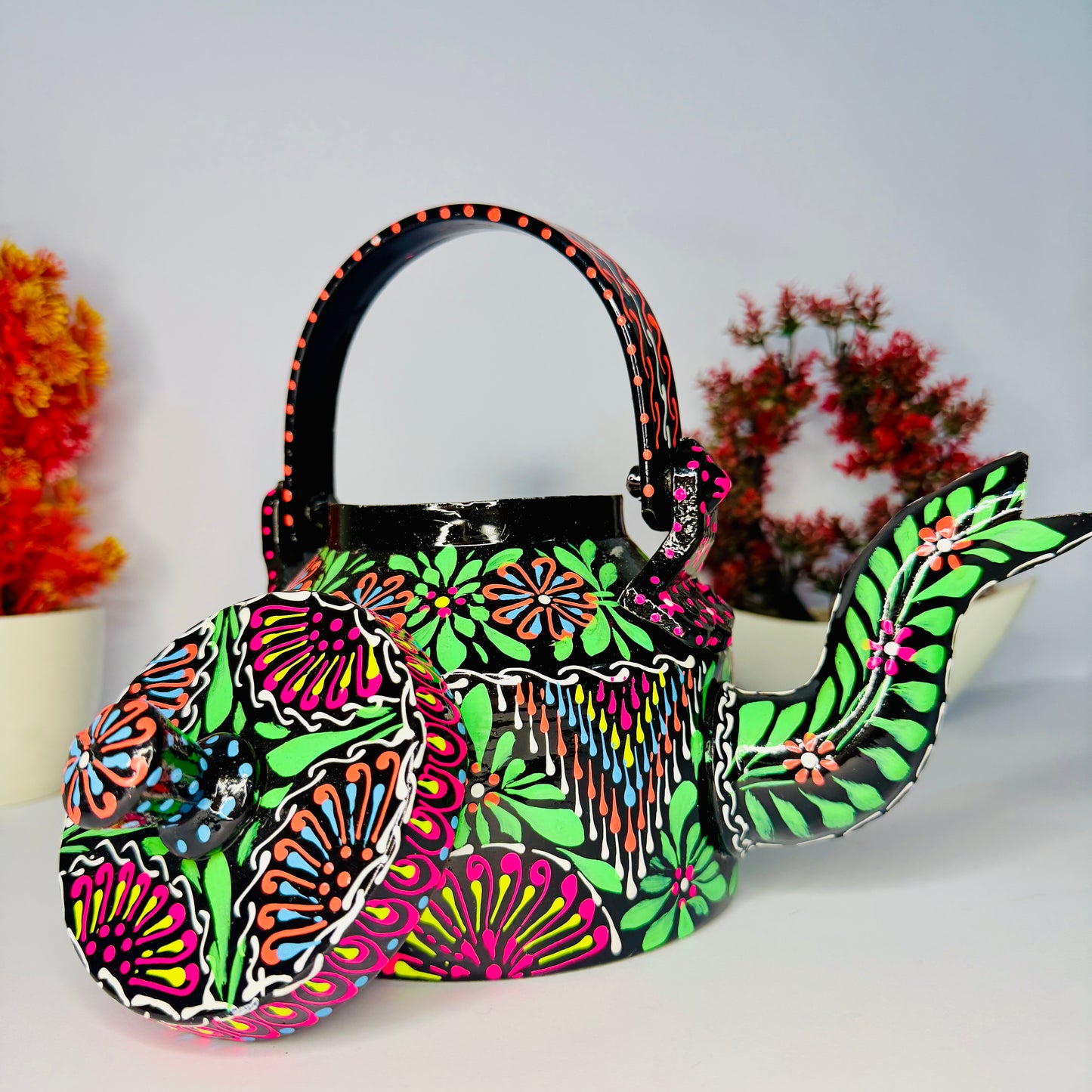 Fine Art Decorative Kettle – Handcrafted Cultural Elegance 006