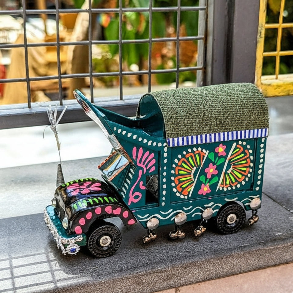 Hand-Painted Truck Decore 004