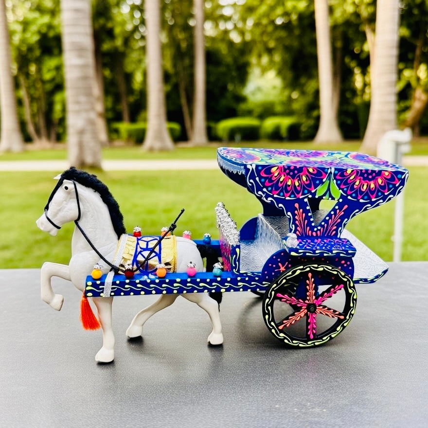 Miniature Hand-Painted Horse and Carriage (Tanga) 003.