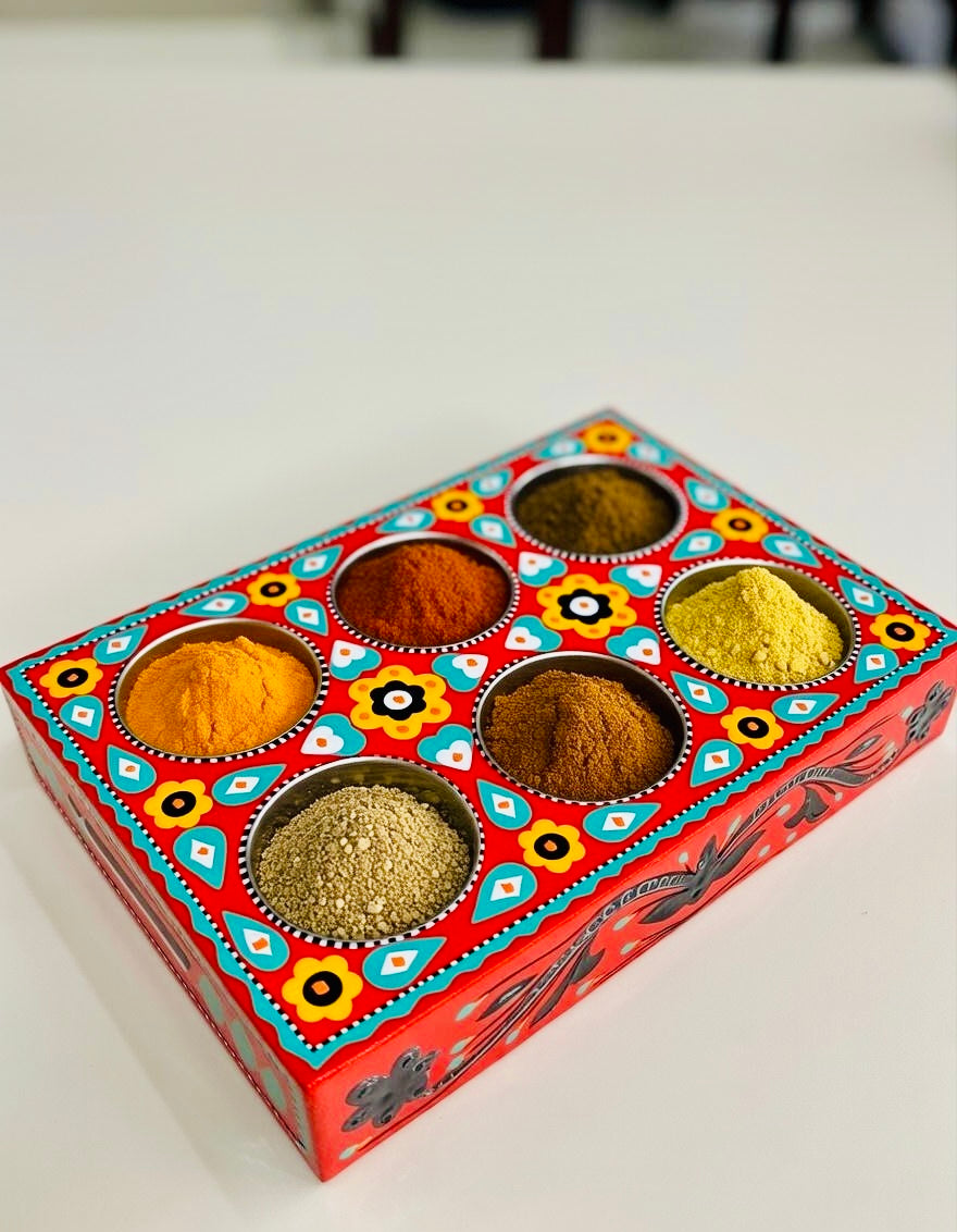 Six Partition Tray Chamakpatti Art 002