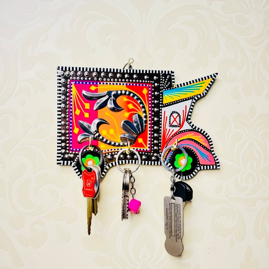 Truck Key Holder Chamakpatti D01