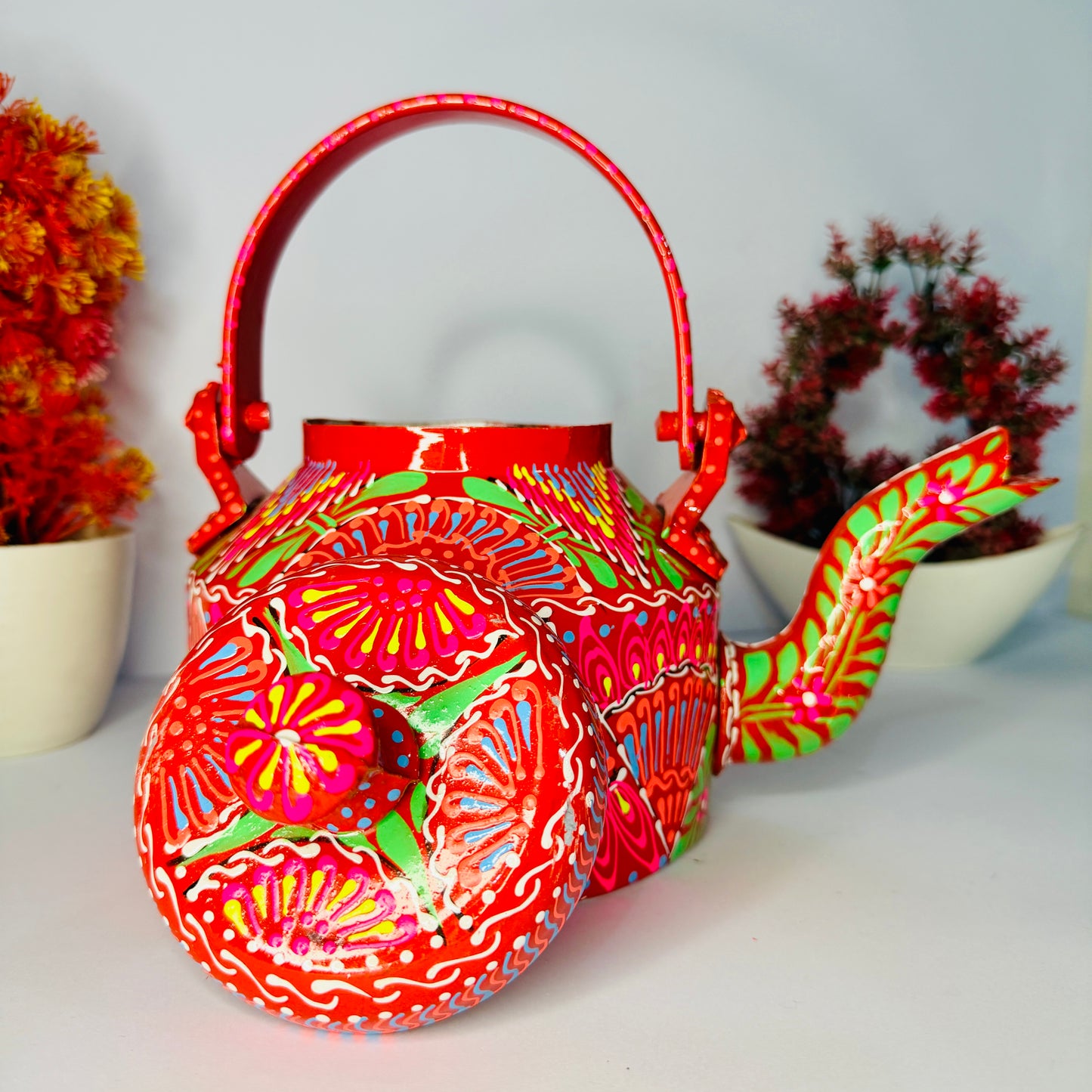 Fine Art Hand-Painted Kettle – A Masterpiece of Traditional Craft L-002