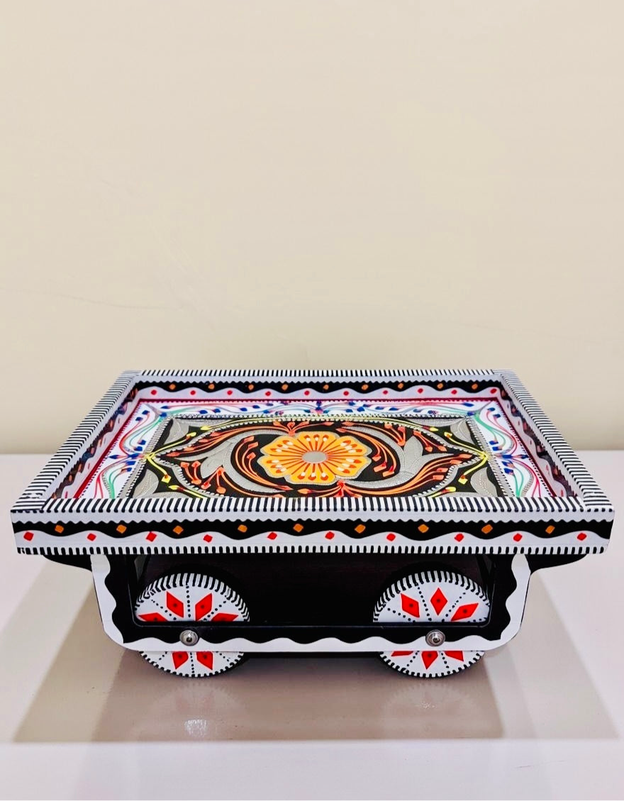 Thaila Tray With Moving Weels 009