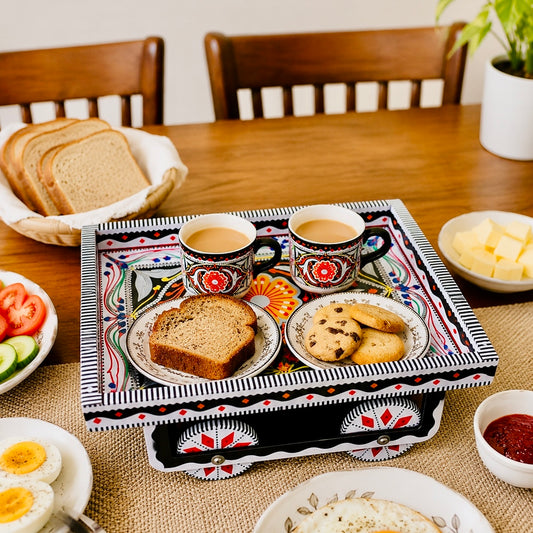 Thaila Tray With Moving Weels 009