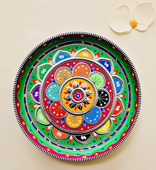 Green & Multicolor Flower Round Large Tray (Chamakpatti) 004-00